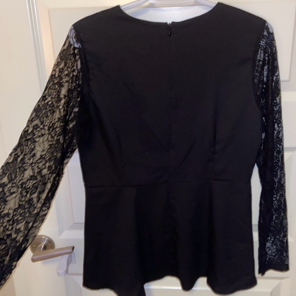 Elegant Black Lace Sleeve Top - Picture 2 of 3